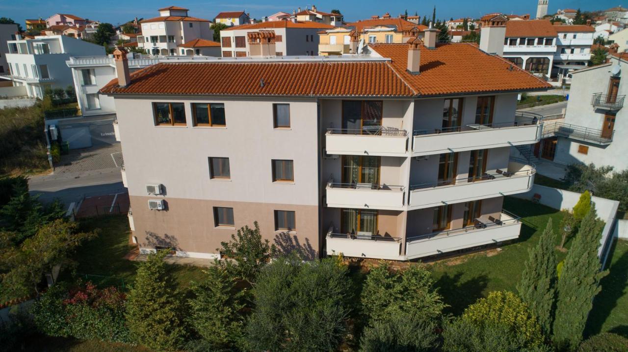Apartments Oliva Premantura Extérieur photo