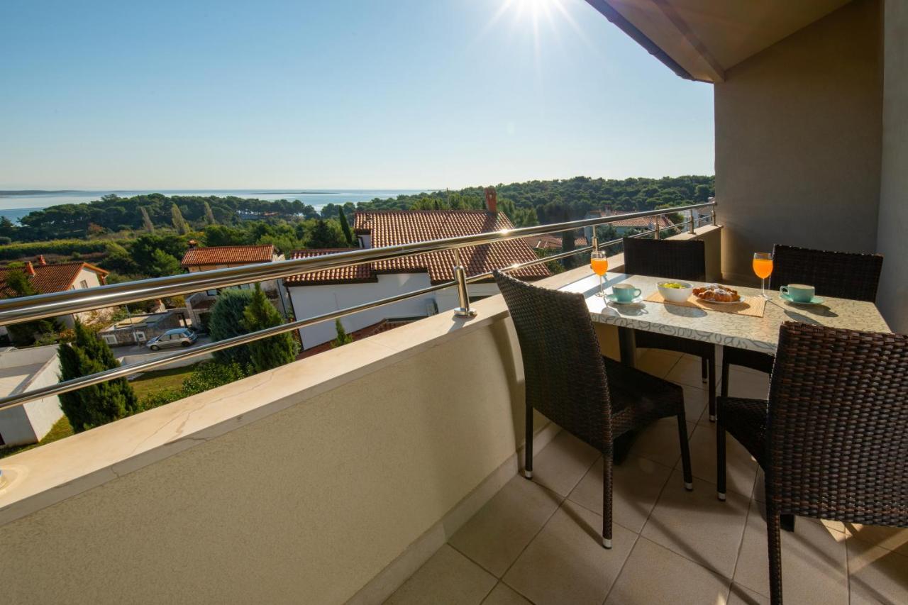 Apartments Oliva Premantura Extérieur photo