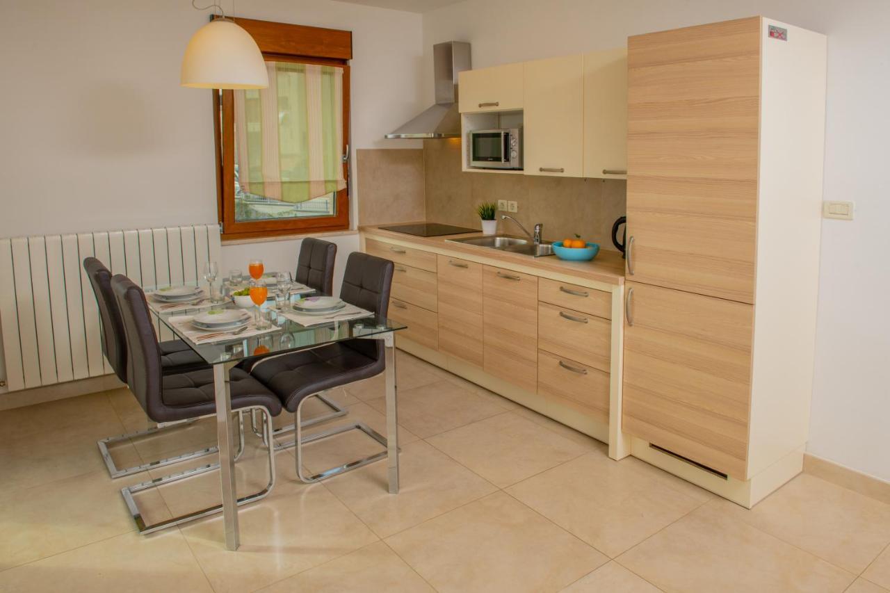 Apartments Oliva Premantura Extérieur photo