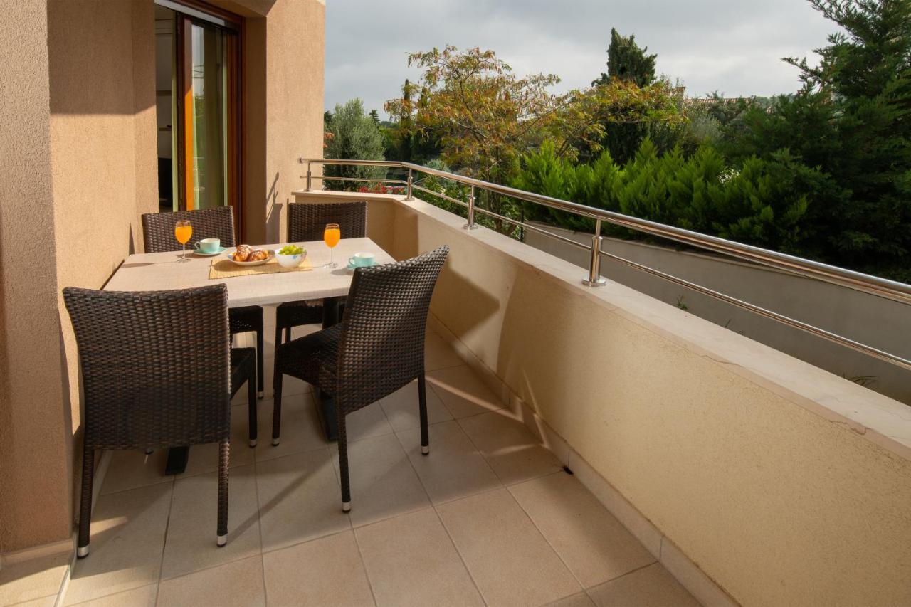 Apartments Oliva Premantura Extérieur photo