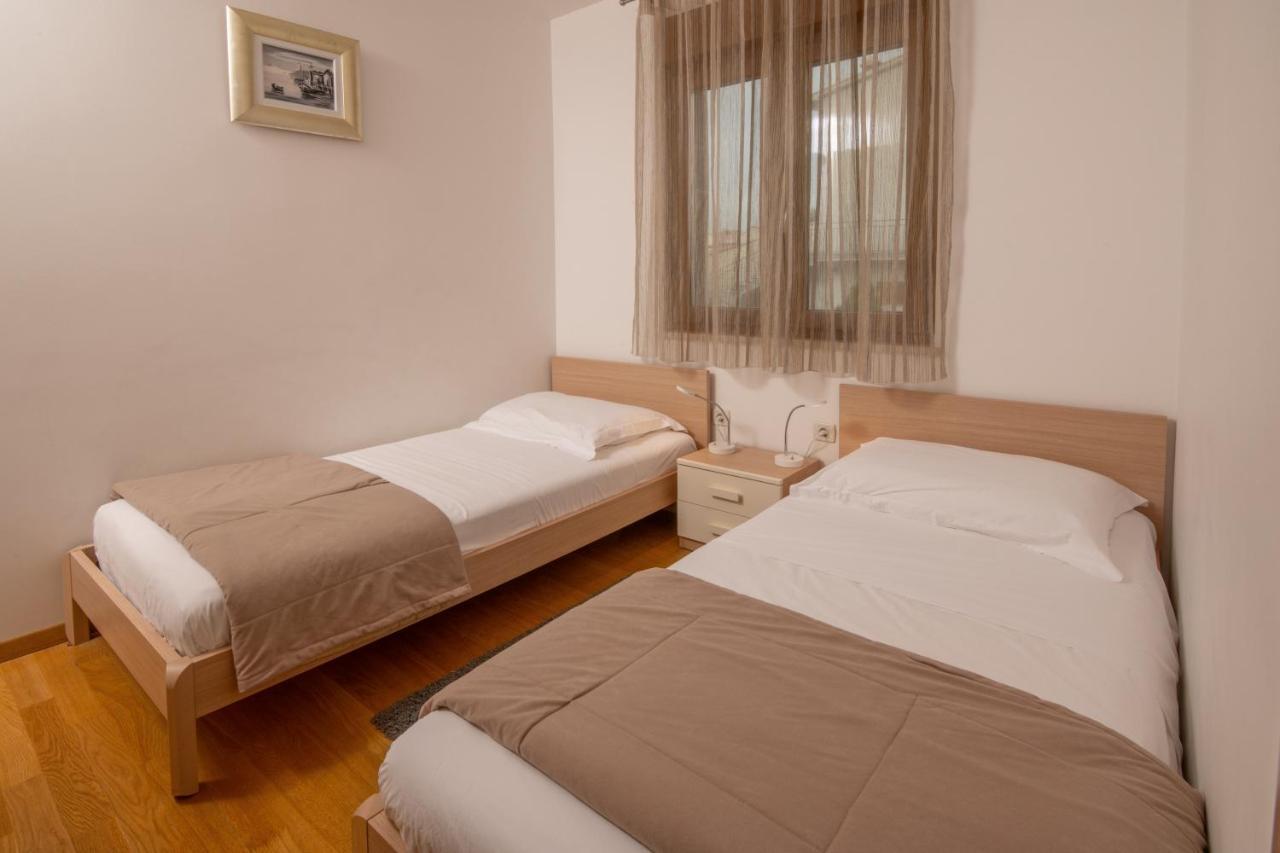 Apartments Oliva Premantura Extérieur photo
