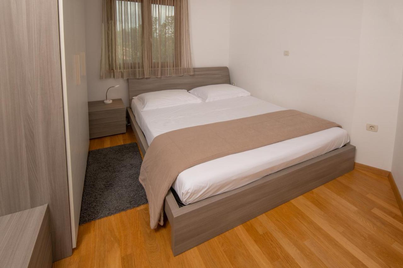 Apartments Oliva Premantura Extérieur photo